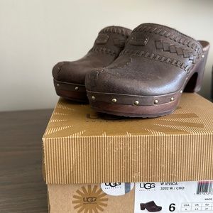 UGG - W VIVICA 3202 W/ CHO CLOG